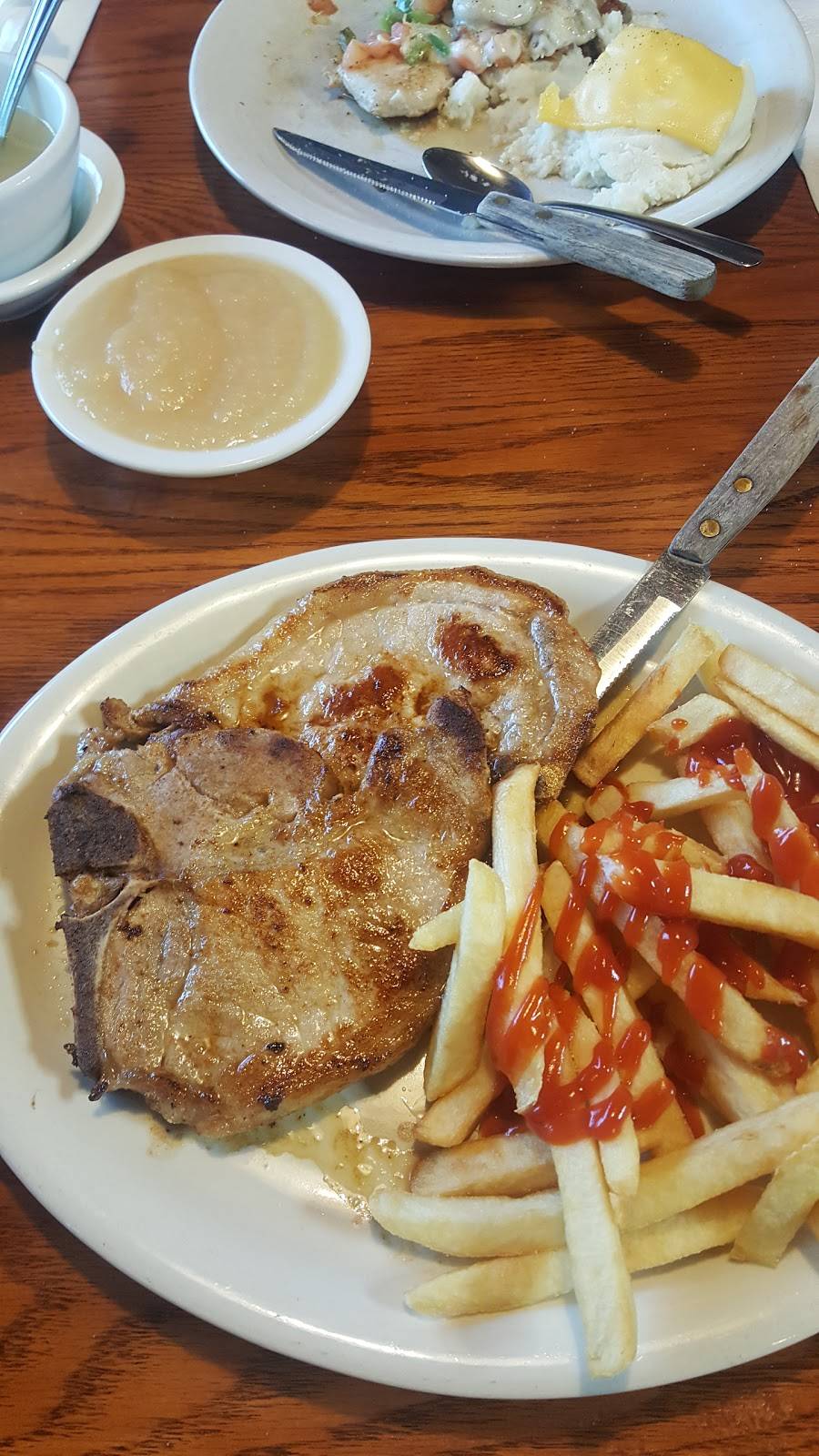 The Beachcliff Diner | restaurant | 2405 W Erie Ave, Lorain, OH 44053, USA | 4402442030 OR +1 440-244-2030