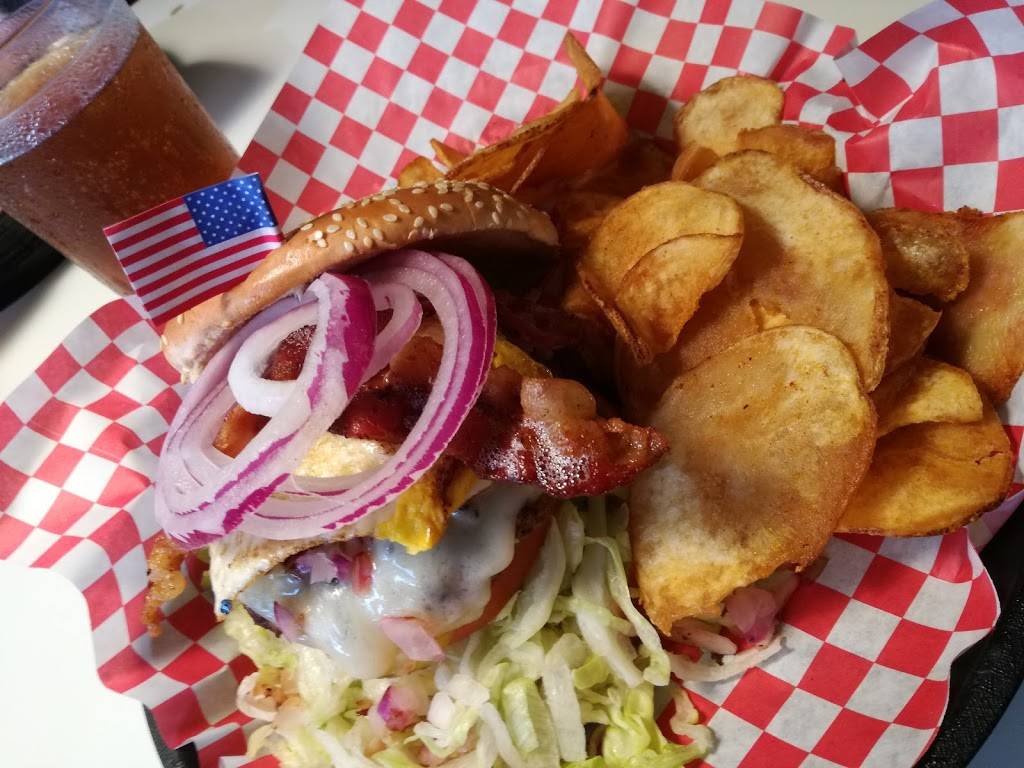 Edelweiss Burger | restaurant | 1365 Estero Blvd, Fort Myers Beach, FL 33931, USA | 2392338305 OR +1 239-233-8305