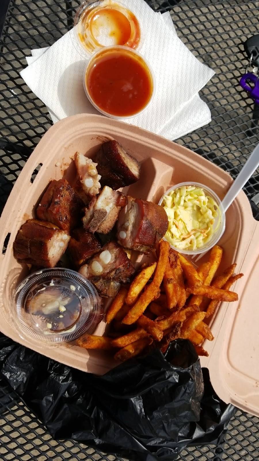 Smoke in the Pit | restaurant | 3733 Chicago Ave, Minneapolis, MN 55407, USA | 6123153145 OR +1 612-315-3145