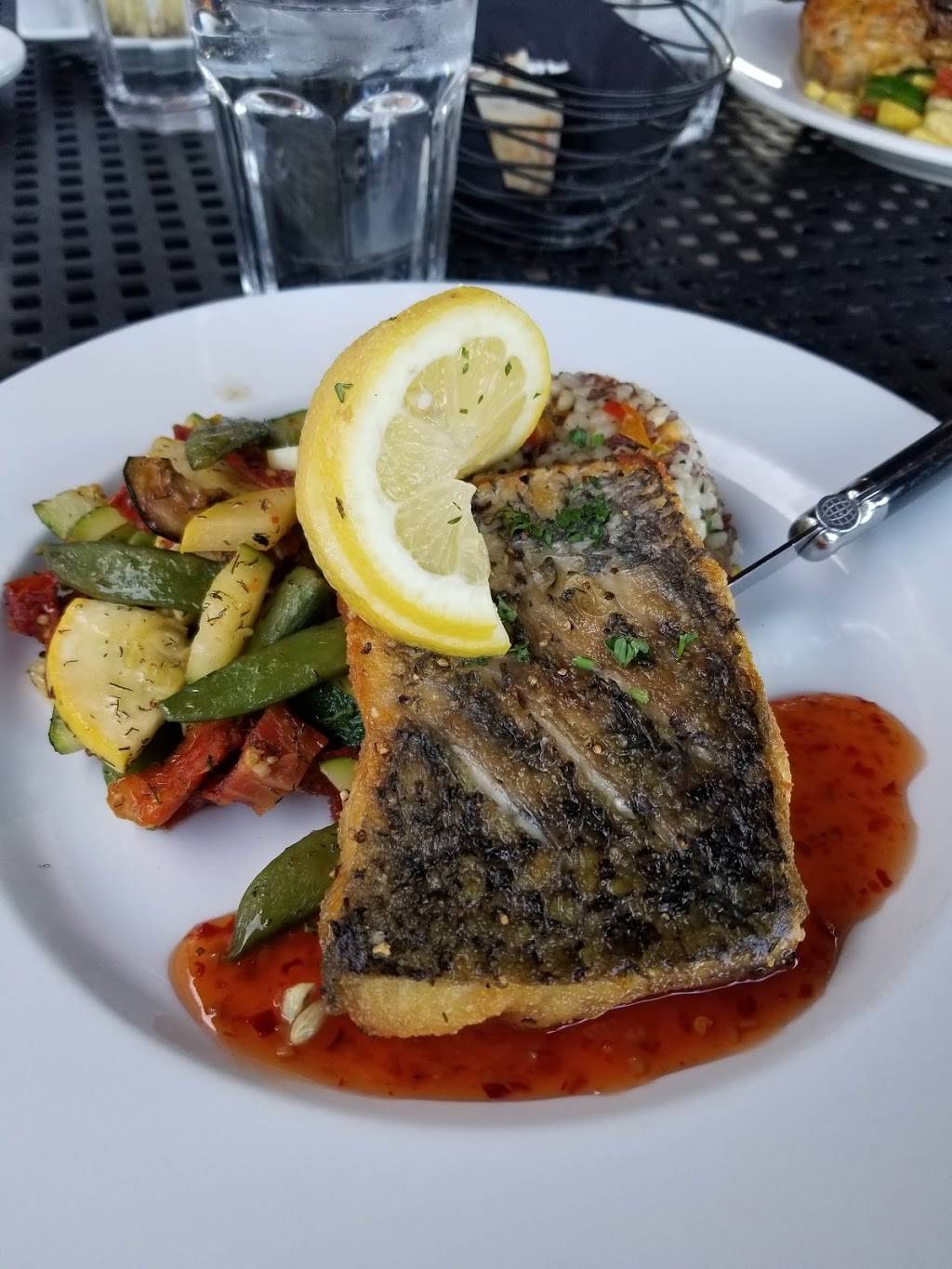 The Porterhouse Steak Scotch And Seafood | restaurant | 410 Packetts Landing, Fairport, NY 14450, USA | 5853640928 OR +1 585-364-0928