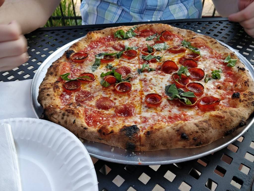 Melos Pizzeria | restaurant | 2438 McNair Rear, St. Louis, MO 63104, USA | 3148334489 OR +1 314-833-4489