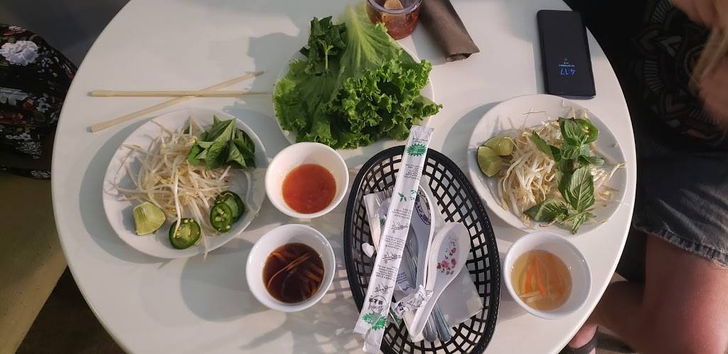 The Roots | restaurant | 600 N State of Franklin Rd, Johnson City, TN 37604, USA | 4233280823 OR +1 423-328-0823