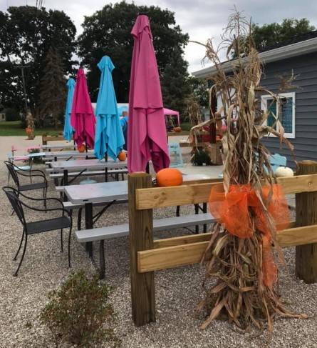 Mike & Ajz Ice Cream Shack | restaurant | 2 Basic St, Luckey, OH 43443, USA | 4192504959 OR +1 419-250-4959