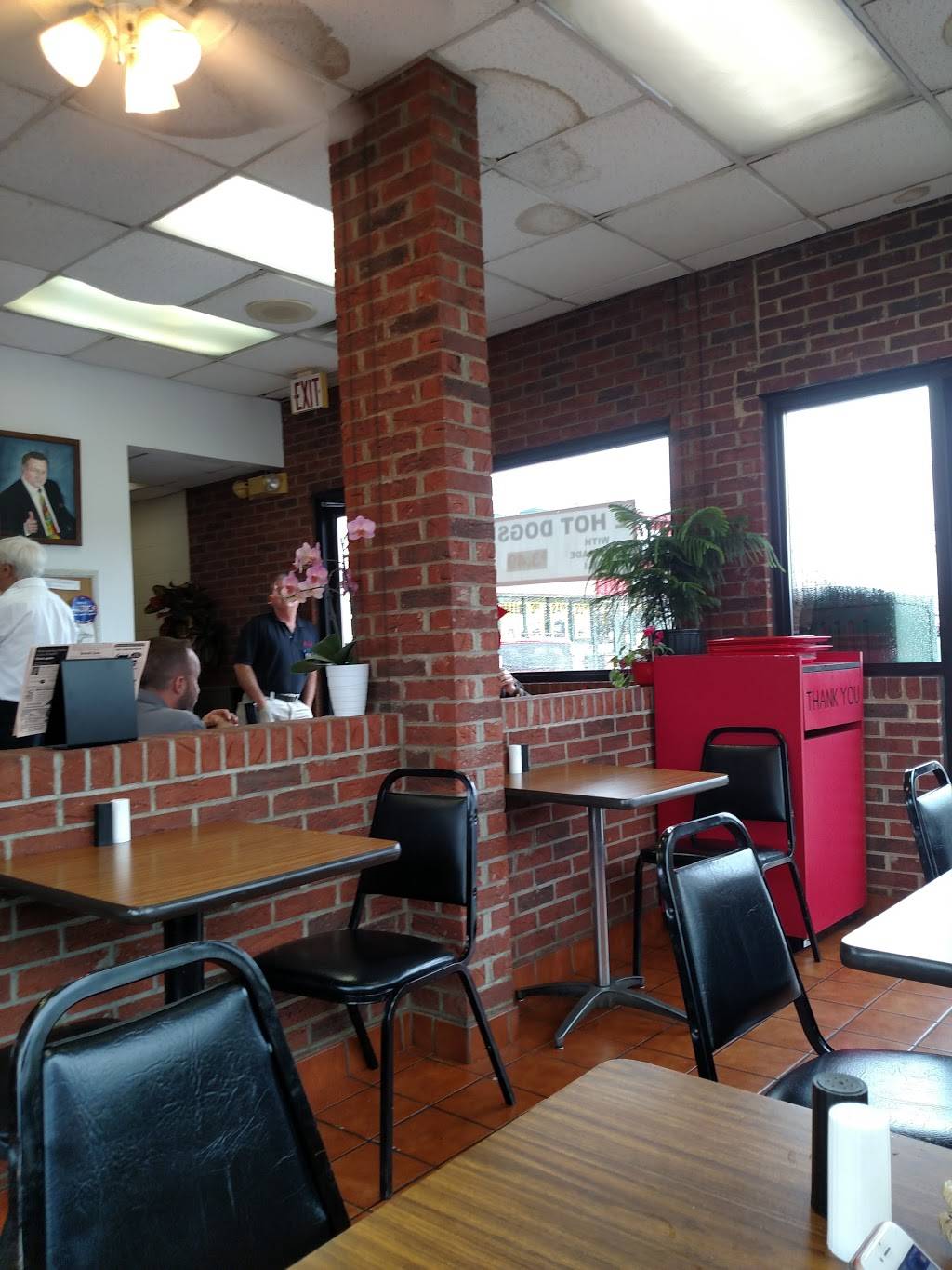 Bee Bees Drive Thru | restaurant | 1907 Laurens Rd, Greenville, SC 29607, USA | 8642719660 OR +1 864-271-9660