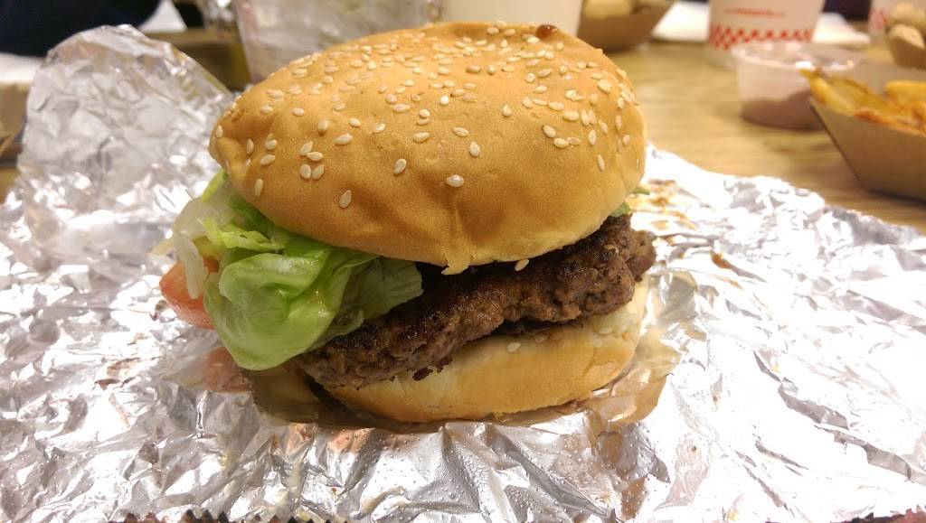 Five Guys | meal takeaway | 3935 Pelham Rd, Greenville, SC 29615, USA | 8642883950 OR +1 864-288-3950