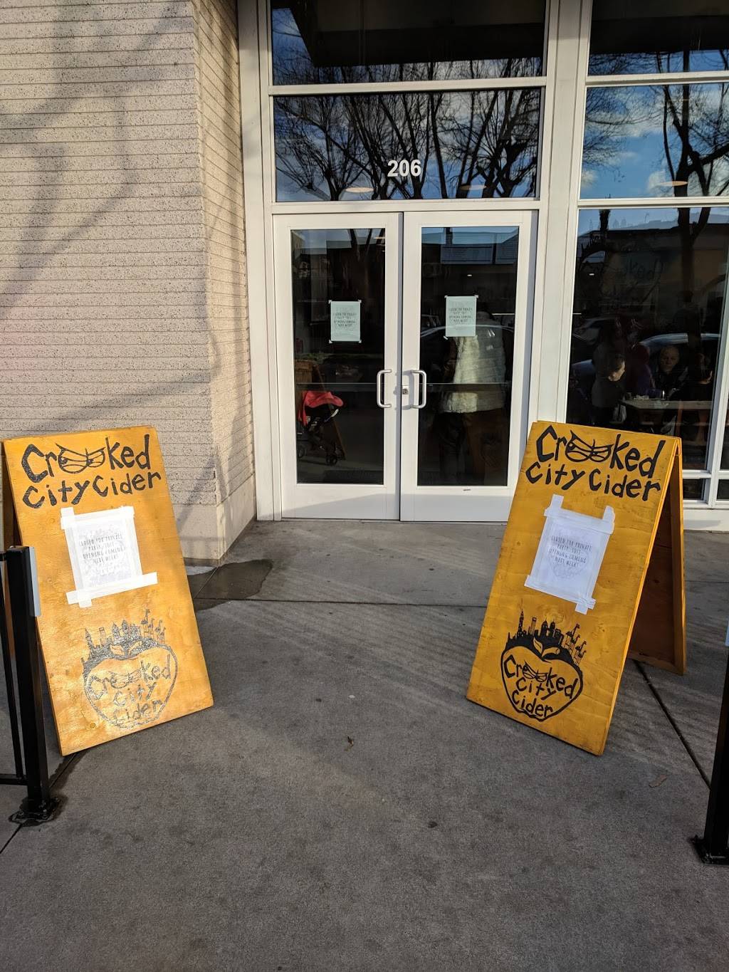 Crooked City Cider Tap House | restaurant | 206 Broadway, Oakland, CA 94607, USA | 5109923656 OR +1 510-992-3656