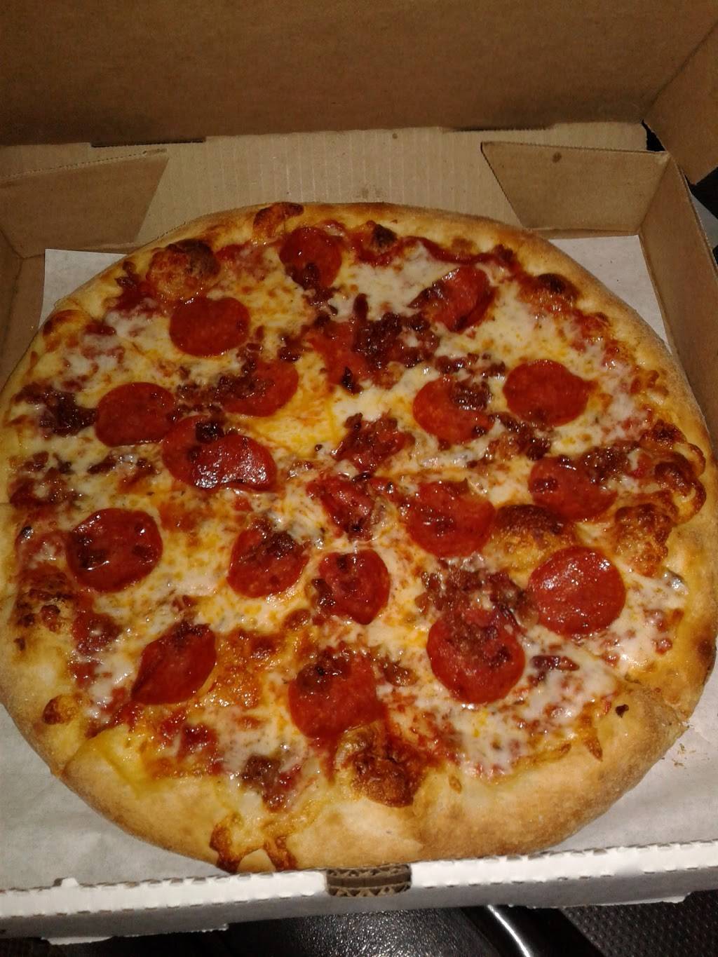 Guss New York Pizza & Bar | restaurant | 13824 W McDowell Rd #100, Goodyear, AZ 85395, USA | 6239354488 OR +1 623-935-4488