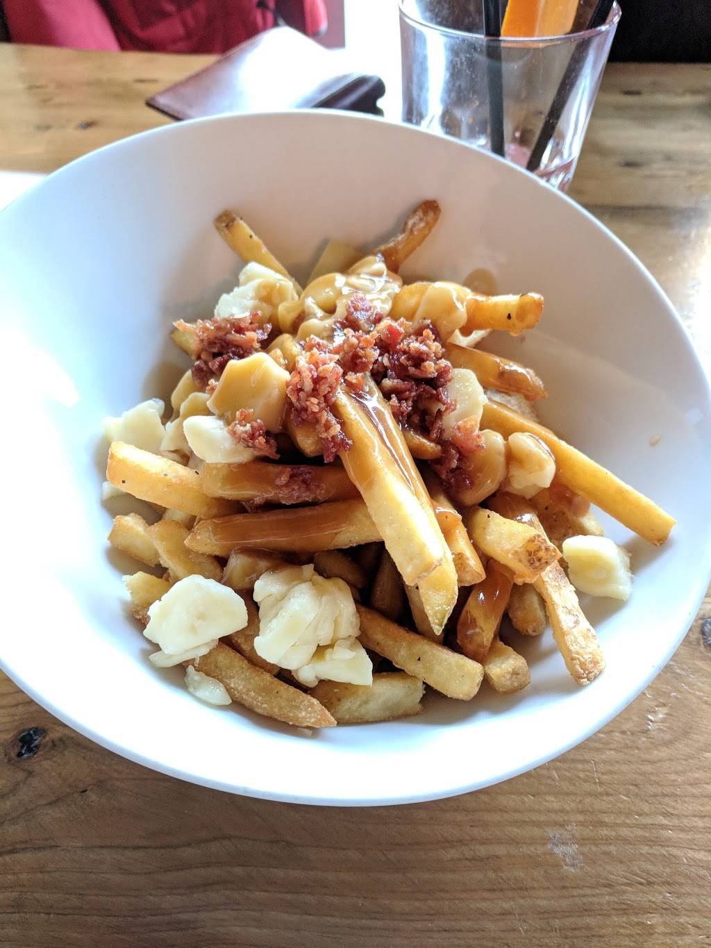 Le Bureau de Poste Trois-Rivières | restaurant | 317 Rue des Forges, Trois-Rivières, QC G9A 2G9, Canada | 8198403389 OR +1 819-840-3389