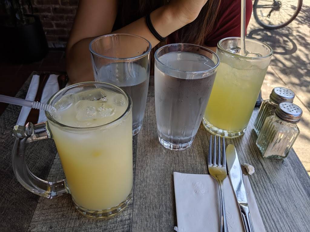 Mama Tere Taverna | restaurant | 887 5th Ave, Brooklyn, NY 11232, USA | 9293878400 OR +1 929-387-8400