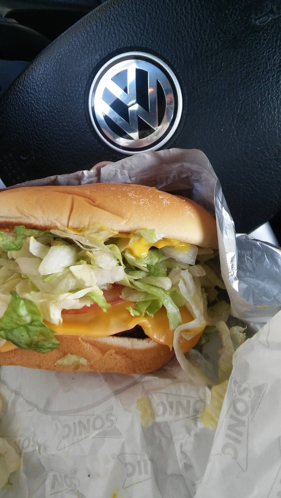 Sonic Drive-In | restaurant | 4687 N Blackstone Ave, Fresno, CA 93726, USA | 5592219300 OR +1 559-221-9300