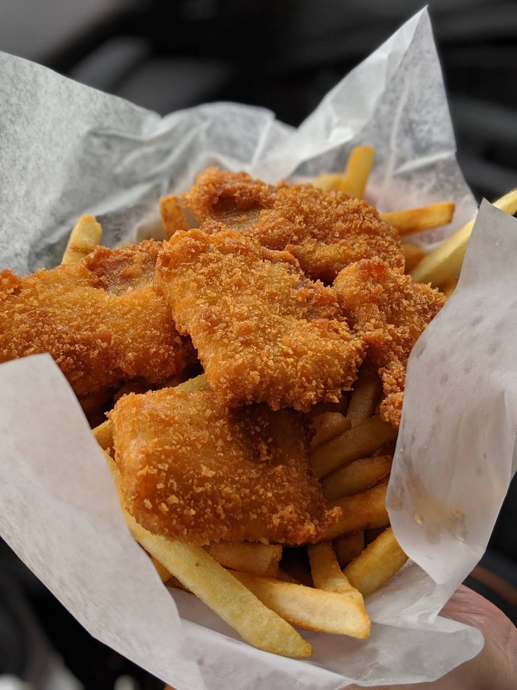 Grizzly Tuna | restaurant | 850 N Roosevelt Dr, Seaside, OR 97138, USA | 5034401039 OR +1 503-440-1039