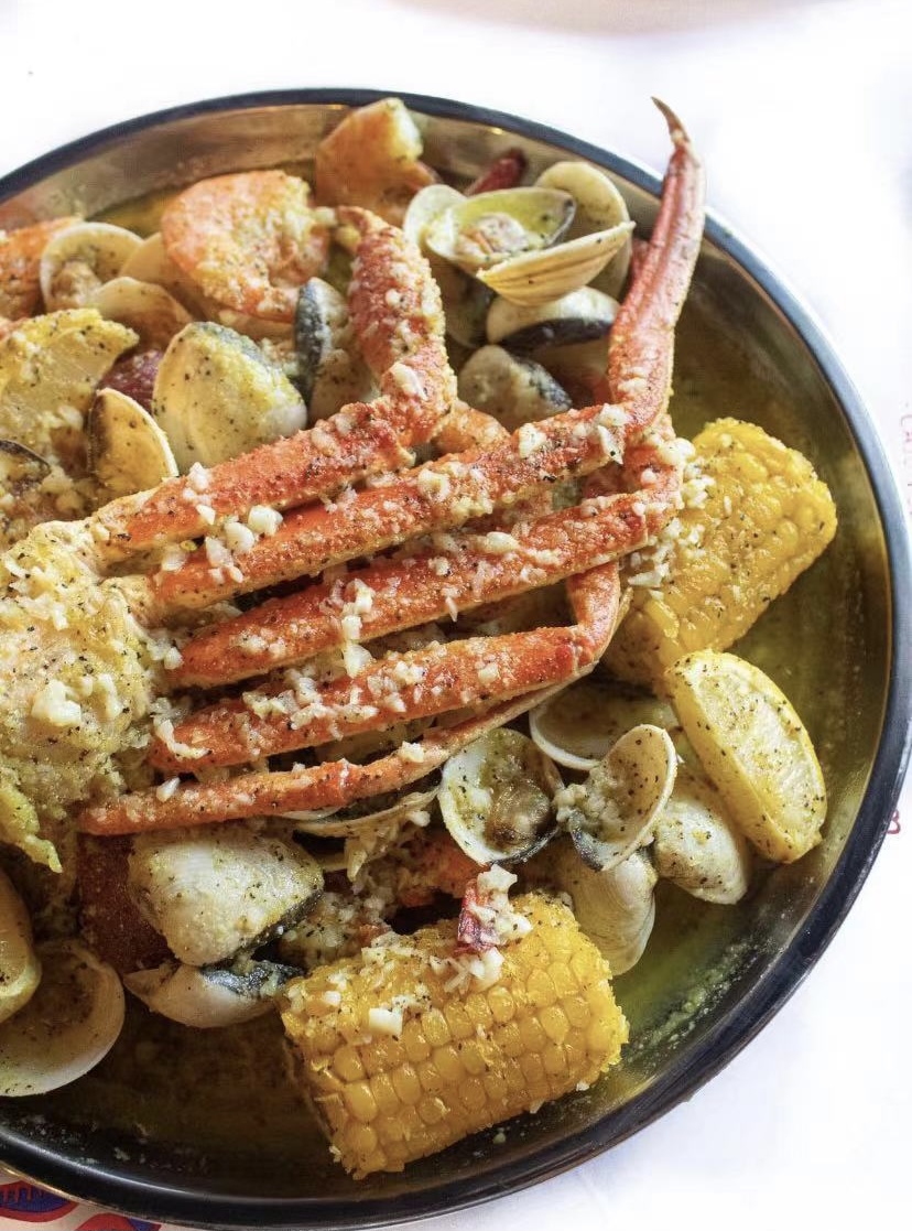 E Crab Cajun Seafood & Bar | restaurant | 2521 South Rd, Poughkeepsie, NY 12601, USA | 8453663470 OR +1 845-366-3470