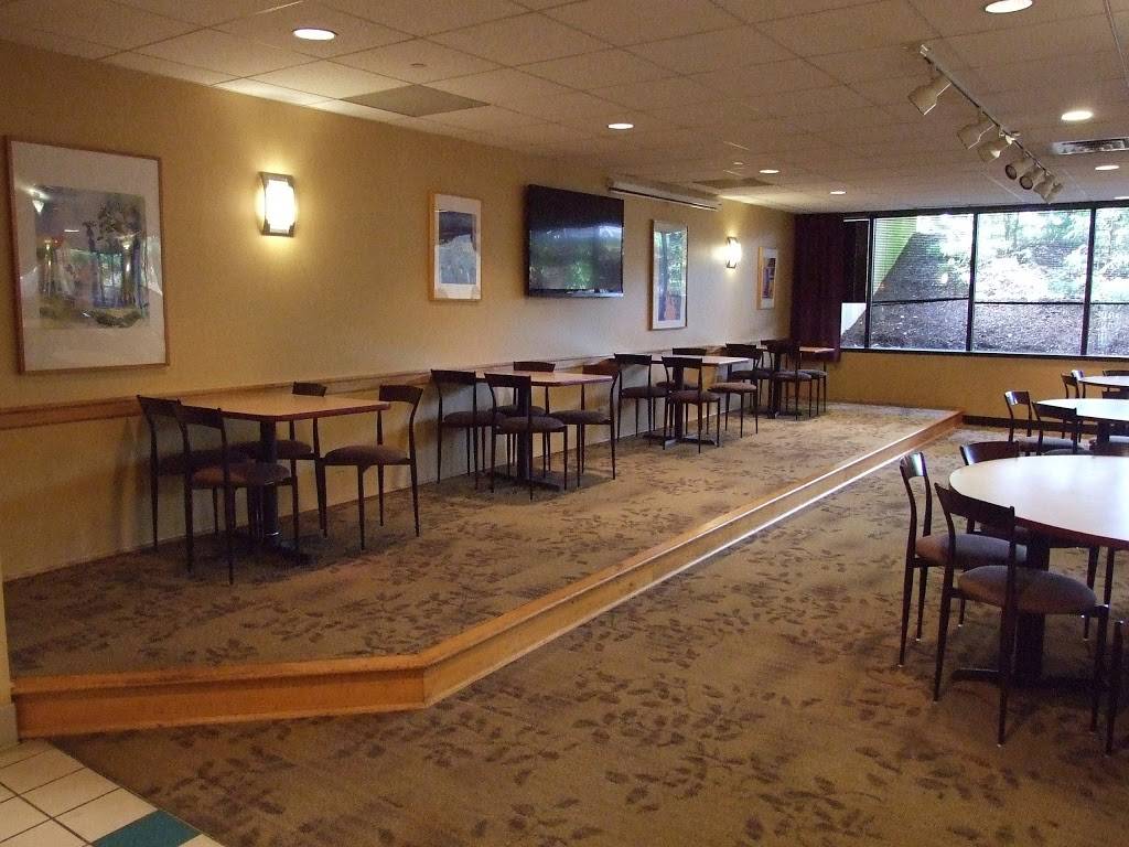 Fosters Restaurant & Catering | restaurant | 680 Andersen Dr # 10, Pittsburgh, PA 15220, USA | 4129190881 OR +1 412-919-0881