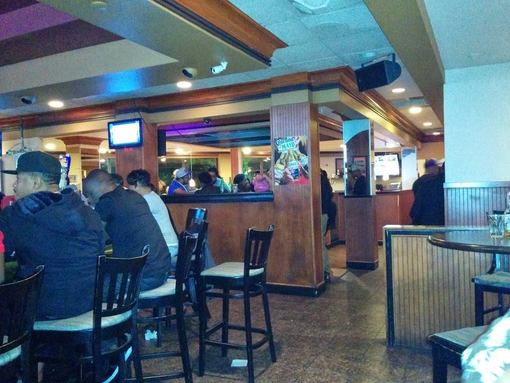 Willy Ks | restaurant | 7200 Hanover Dr, Greenbelt, MD 20770, USA | 3012204441 OR +1 301-220-4441