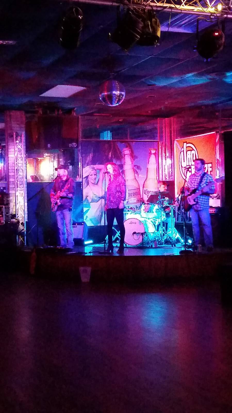 Panther Paw Bar & Grill | restaurant | 1412 4th St, Charleston, IL 61920, USA | 2173457849 OR +1 217-345-7849