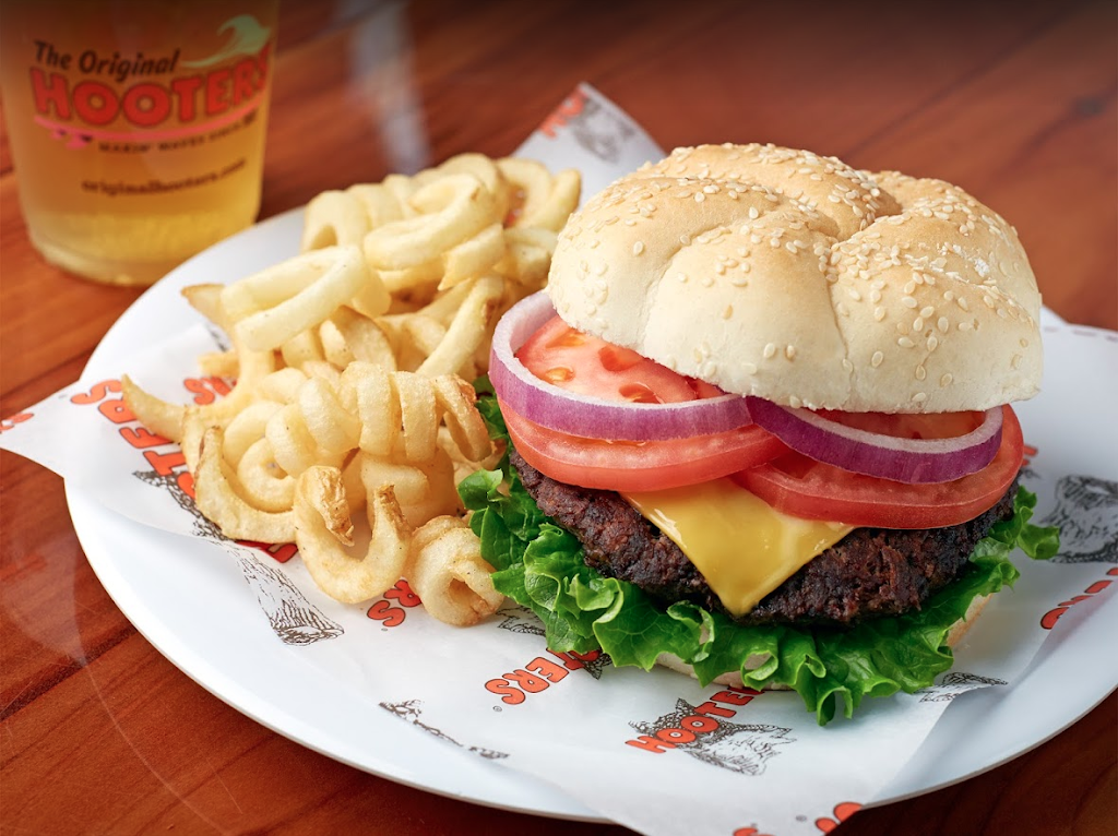 Hooters | meal takeaway | 16070 FL-54, Odessa, FL 33556, USA | 8139201183 OR +1 813-920-1183