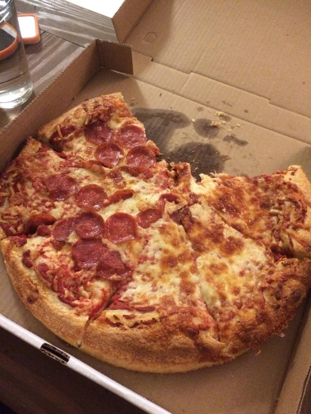 Chelbys Pizza | restaurant | 284 Mammoth Rd, Manchester, NH 03109, USA | 6036694329 OR +1 603-669-4329