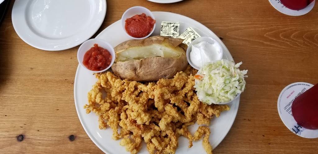 Litchfields Bar and Grill Restaurant | restaurant | 2135 Post Rd, Wells, ME 04090, USA | 2076465711 OR +1 207-646-5711