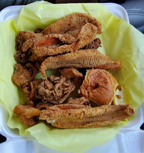 Plenty of Fish Seafood | restaurant | 43937 15th St W, Lancaster, CA 93534, USA | 6614719620 OR +1 661-471-9620