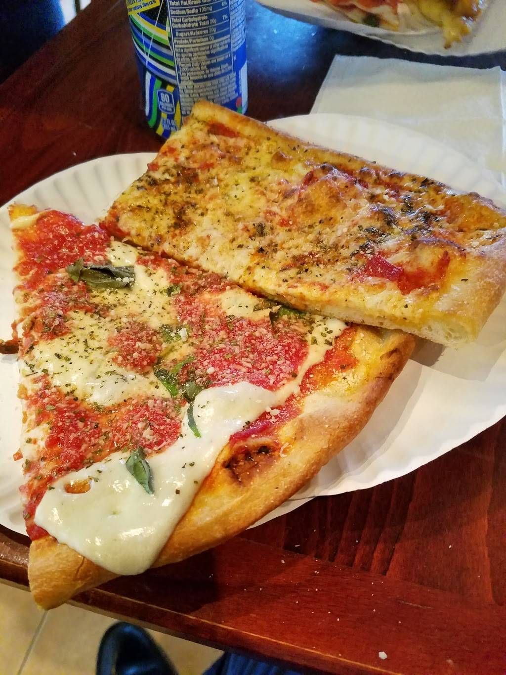 Alessandros Trattoria E Pizzeria | restaurant | 157 Terrace St, Haworth, NJ 07641, USA | 2013858544 OR +1 201-385-8544