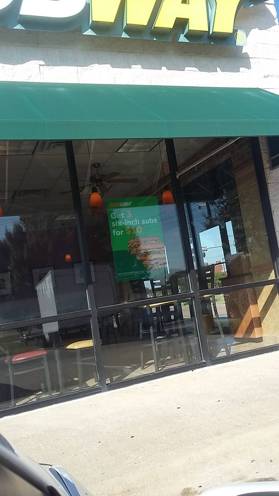 Subway Restaurants | restaurant | 1240 W Belt Line Rd E, DeSoto, TX 75115, USA | 9722304250 OR +1 972-230-4250
