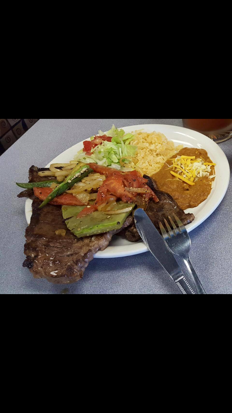 El Saguaro Mexican Grill | restaurant | 824 N Ridgeview Rd, Olathe, KS 66061, USA | 9138392732 OR +1 913-839-2732