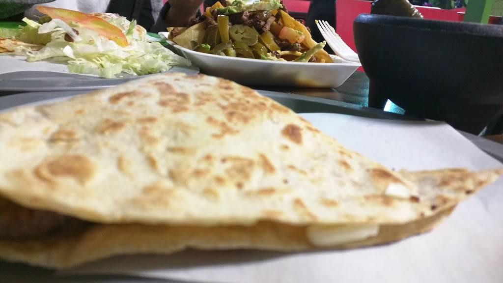 Taquitos El Guero | restaurant | 3016 W Commerce St, San Antonio, TX 78207, USA | 2104315468 OR +1 210-431-5468