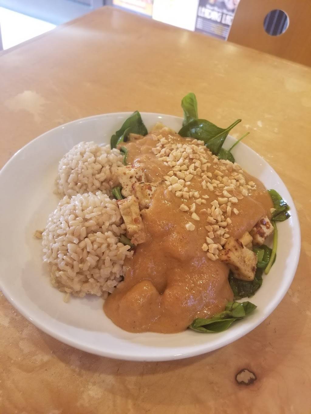 Somtam Thai Restaurant | restaurant | 4736 The Ave, Seattle, WA 98105, USA | 2065246339 OR +1 206-524-6339