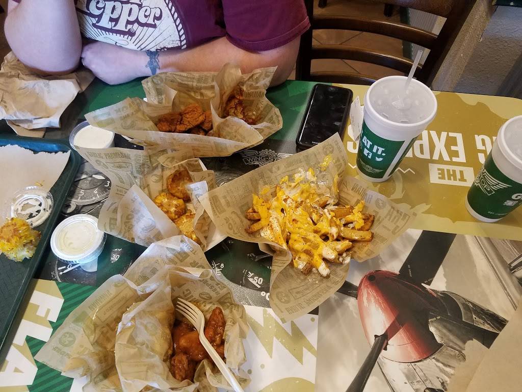 Wingstop | restaurant | 10435 Indianapolis Blvd b, Highland, IN 46322, USA | 2199249464 OR +1 219-924-9464