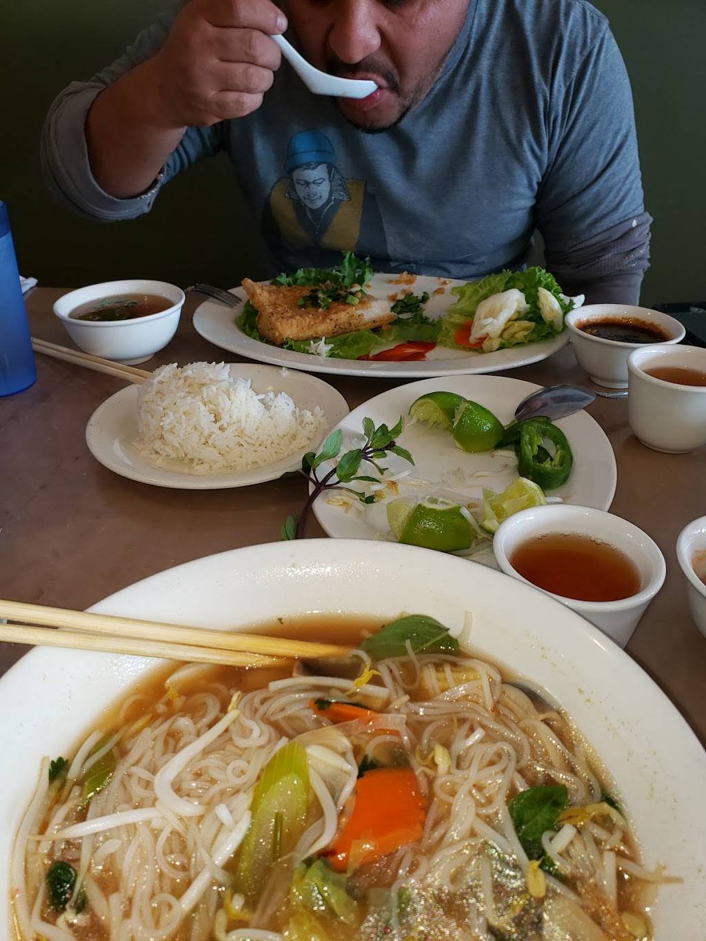 Pho Island | restaurant | 12414 Central Ave, Chino, CA 91710, USA | 9094655499 OR +1 909-465-5499