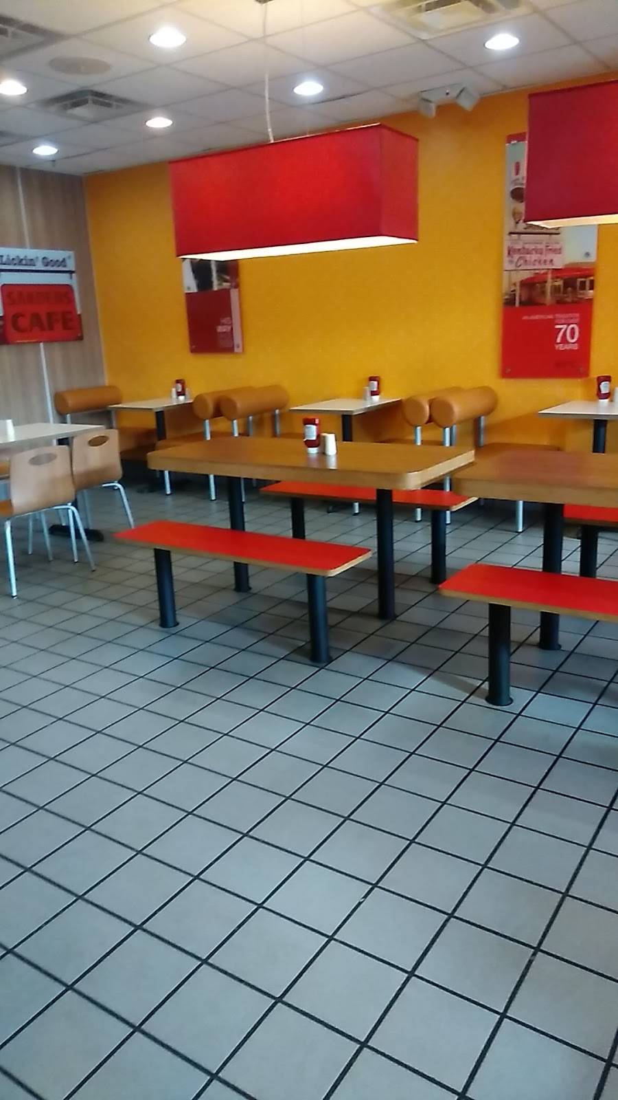 KFC | restaurant | 24432 W 10 Mile Rd, Southfield, MI 48033, USA | 2483567566 OR +1 248-356-7566