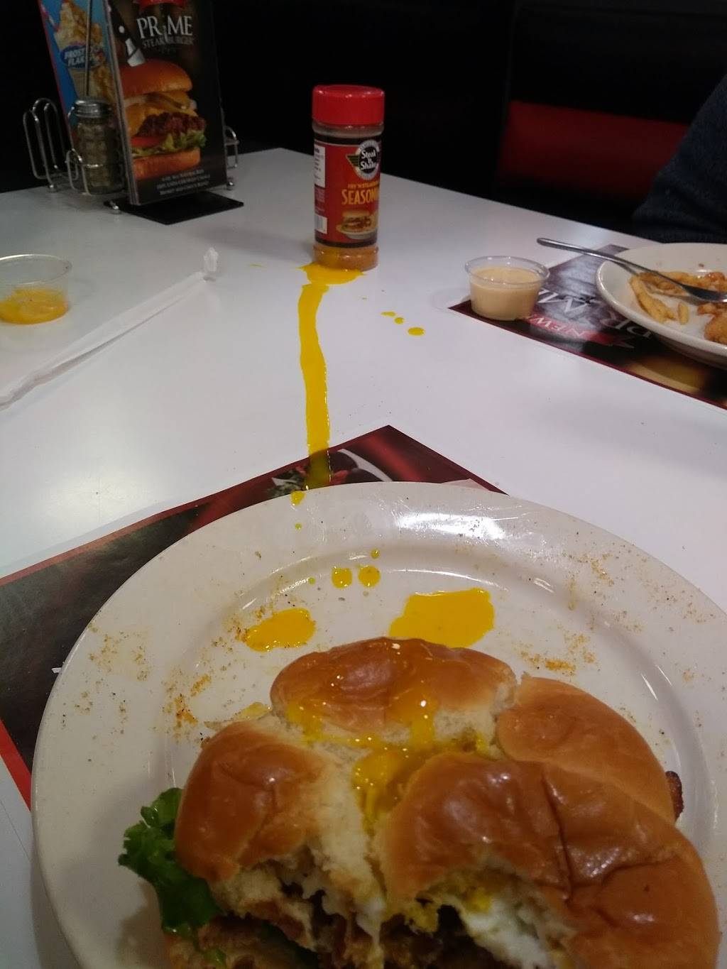 Steak n Shake | restaurant | 614 W Raab Rd, Normal, IL 61761, USA | 3094513721 OR +1 309-451-3721