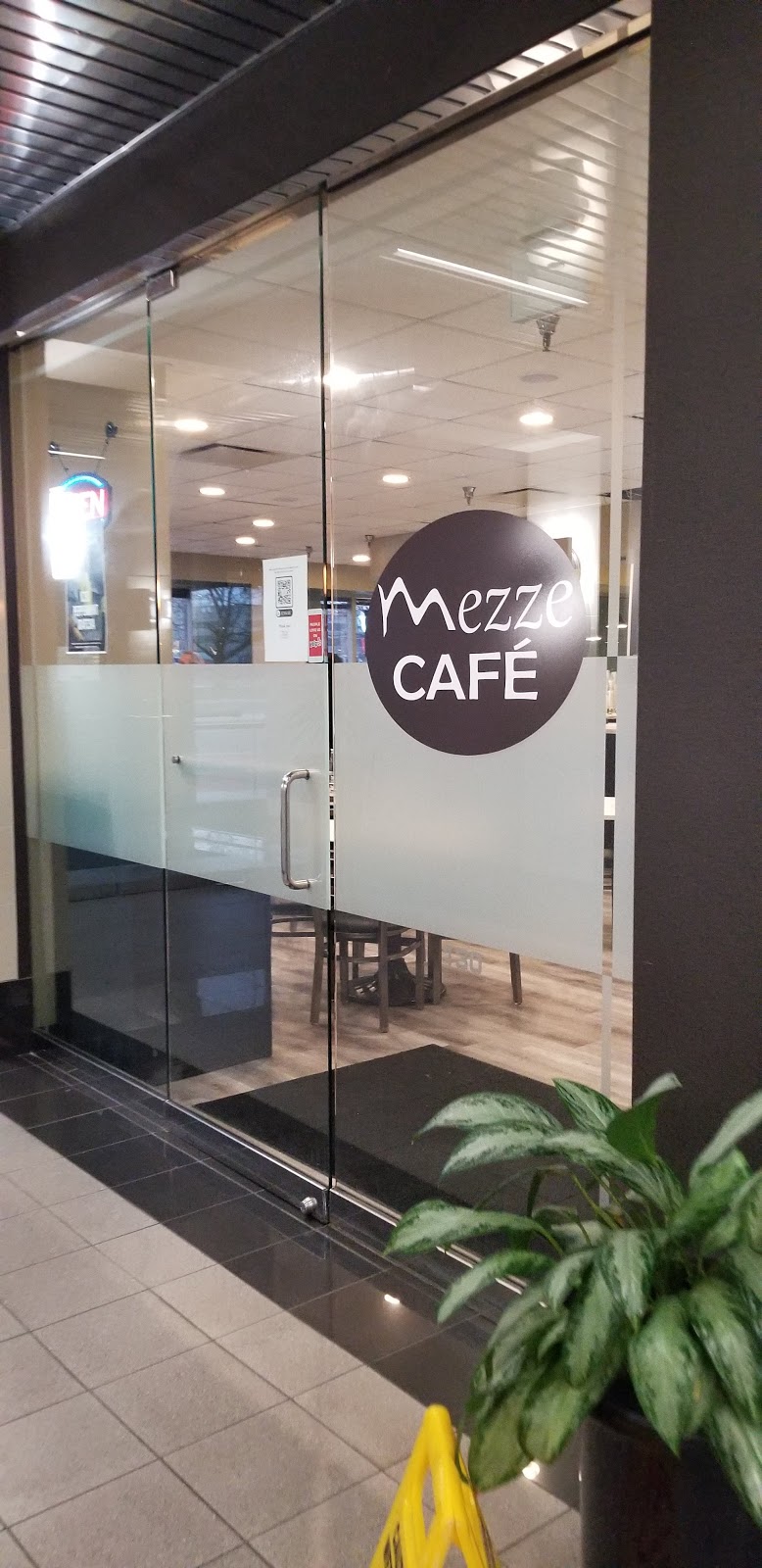 Mezze Cafe | restaurant | 150 W Market St Suite 130, Indianapolis, IN 46204, USA | 3173439705 OR +1 317-343-9705