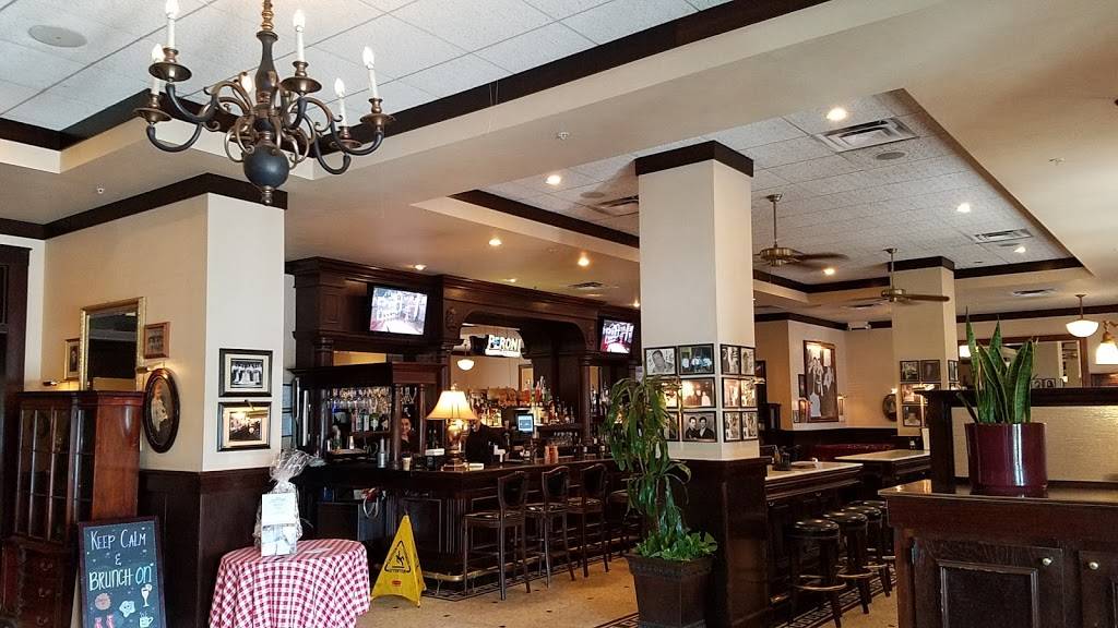 Maggianos Little Italy | restaurant | Freedom Commons, 1847 Freedom Dr, Naperville, IL 60563, USA | 6305362270 OR +1 630-536-2270