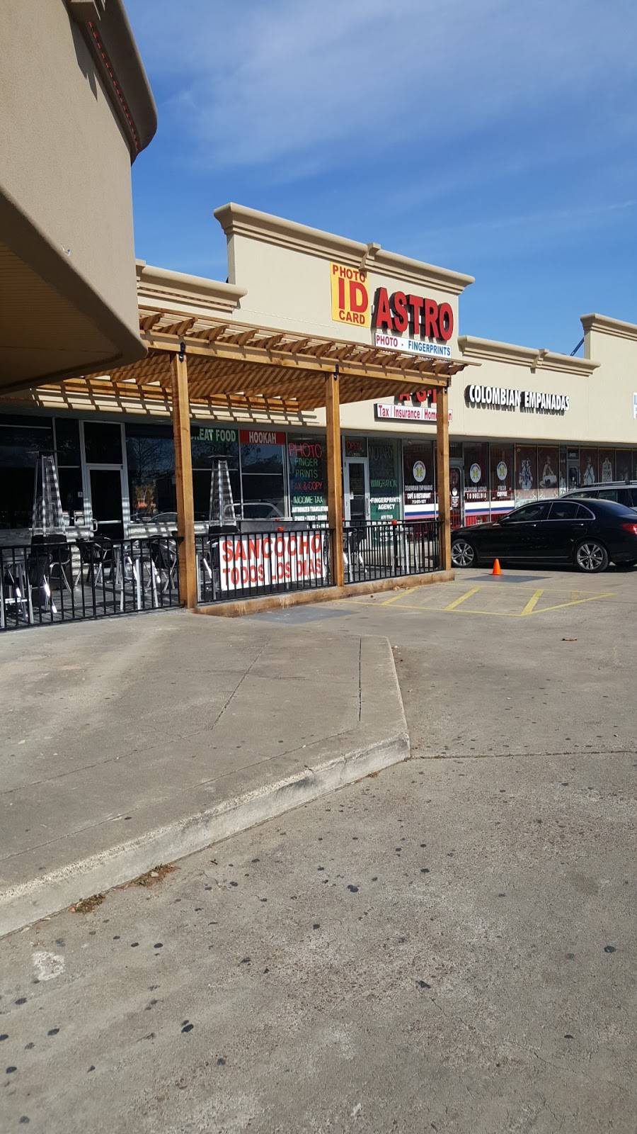 The Spot Sports Grill & Bar | restaurant | 9410 Richmond Ave, Houston, TX 77063, USA | 8327670832 OR +1 832-767-0832