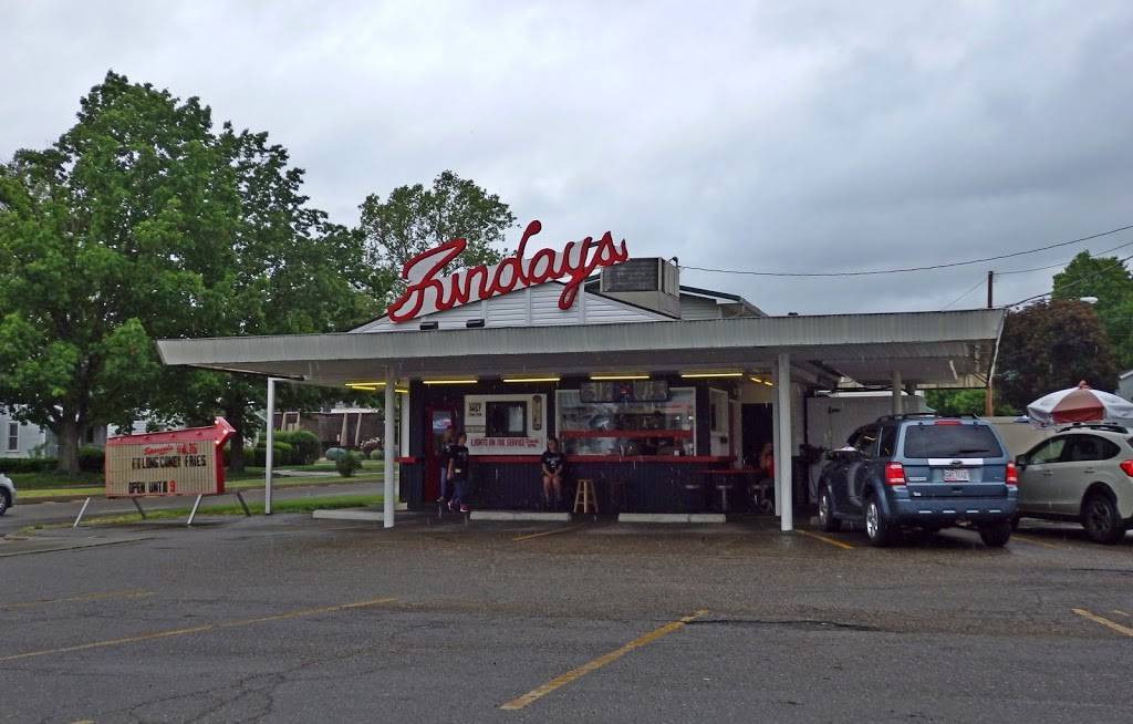 Fundays, The Root Beer Stand | restaurant | 1345 4th St NW, New Philadelphia, OH 44663, USA | 3303438856 OR +1 330-343-8856