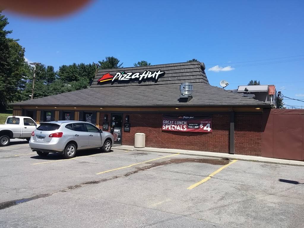 Pizza Hut | meal takeaway | 806 Wenonah Ave, Pearisburg, VA 24134, USA | 5409211000 OR +1 540-921-1000