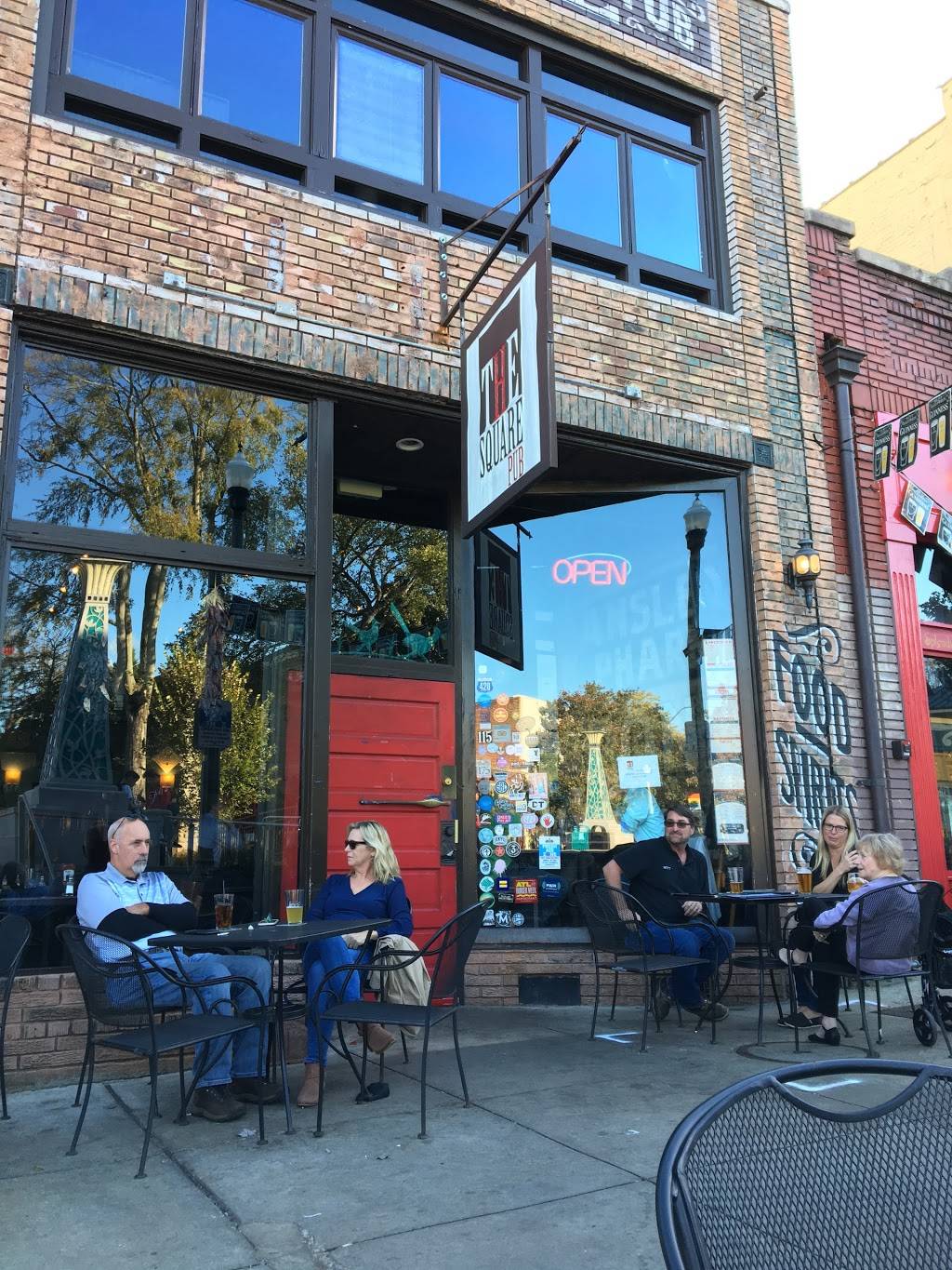 The Square Pub | restaurant | 115 Sycamore St, Decatur, GA 30030, USA | 4048444010 OR +1 404-844-4010