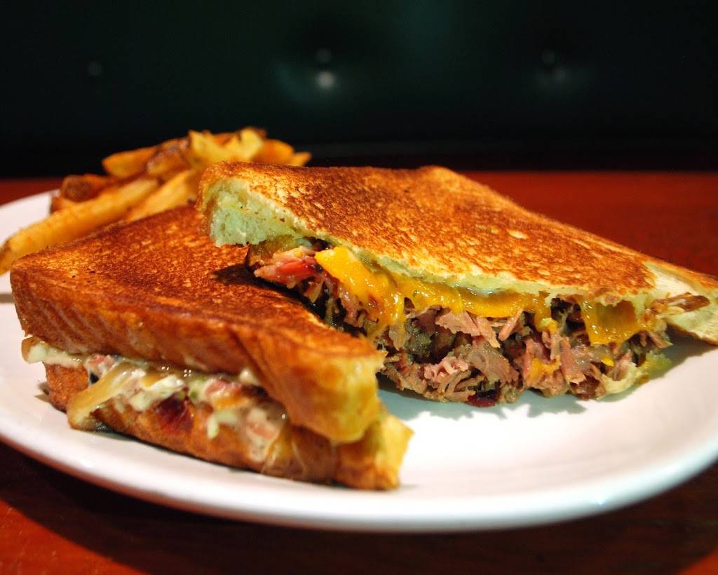 Crossroads BBQ and Grill | restaurant | 387 E Gude Dr, Rockville, MD 20850, USA | 3013408596 OR +1 301-340-8596