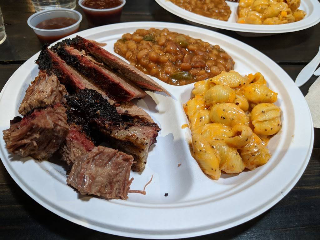 Rolling Smoke BBQ | restaurant | 2501 Dallas St, Aurora, CO 80010, USA | 7205734142 OR +1 720-573-4142