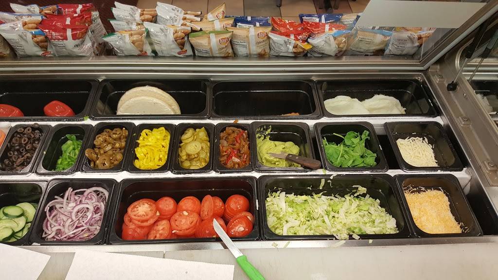 Subway | restaurant | 285 Ferry St, Newark, NJ 07105, USA | 9734669220 OR +1 973-466-9220