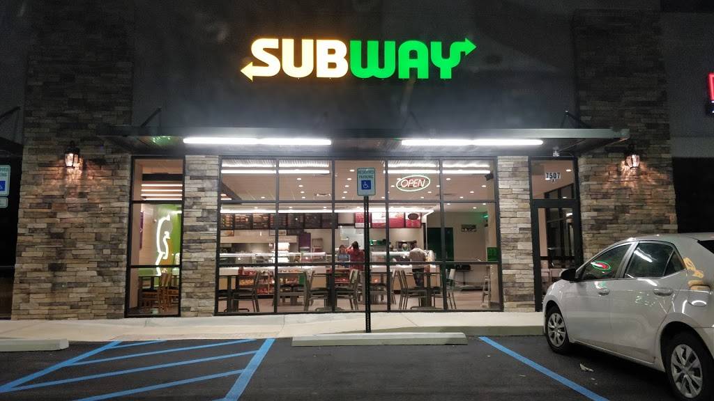 Subway | restaurant | 7507 Wall Triana Hwy, Madison, AL 35757, USA | 2568305494 OR +1 256-830-5494