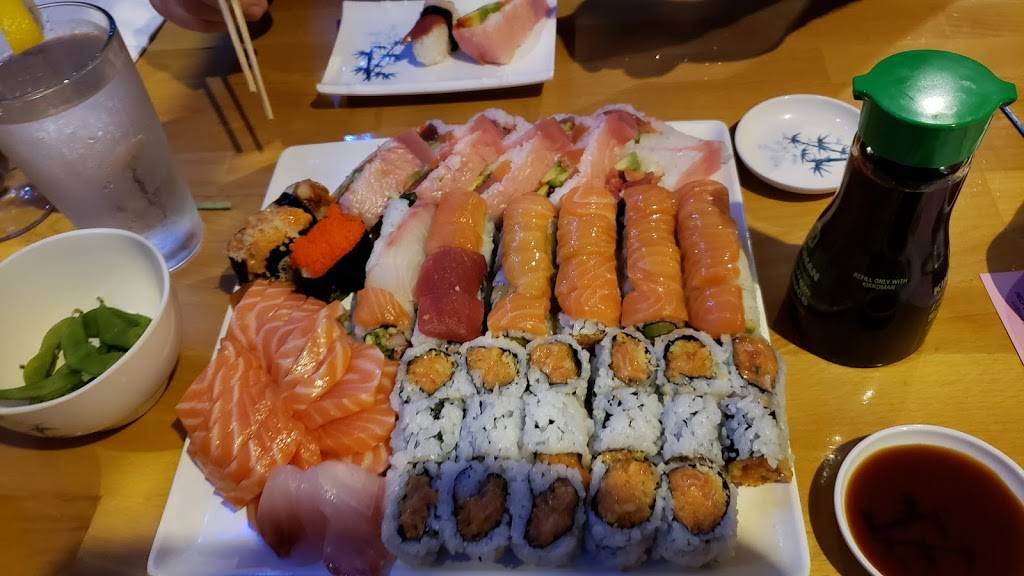 Sushi Grove | restaurant | 154 McHenry Rd, Buffalo Grove, IL 60089, USA | 8475209988 OR +1 847-520-9988