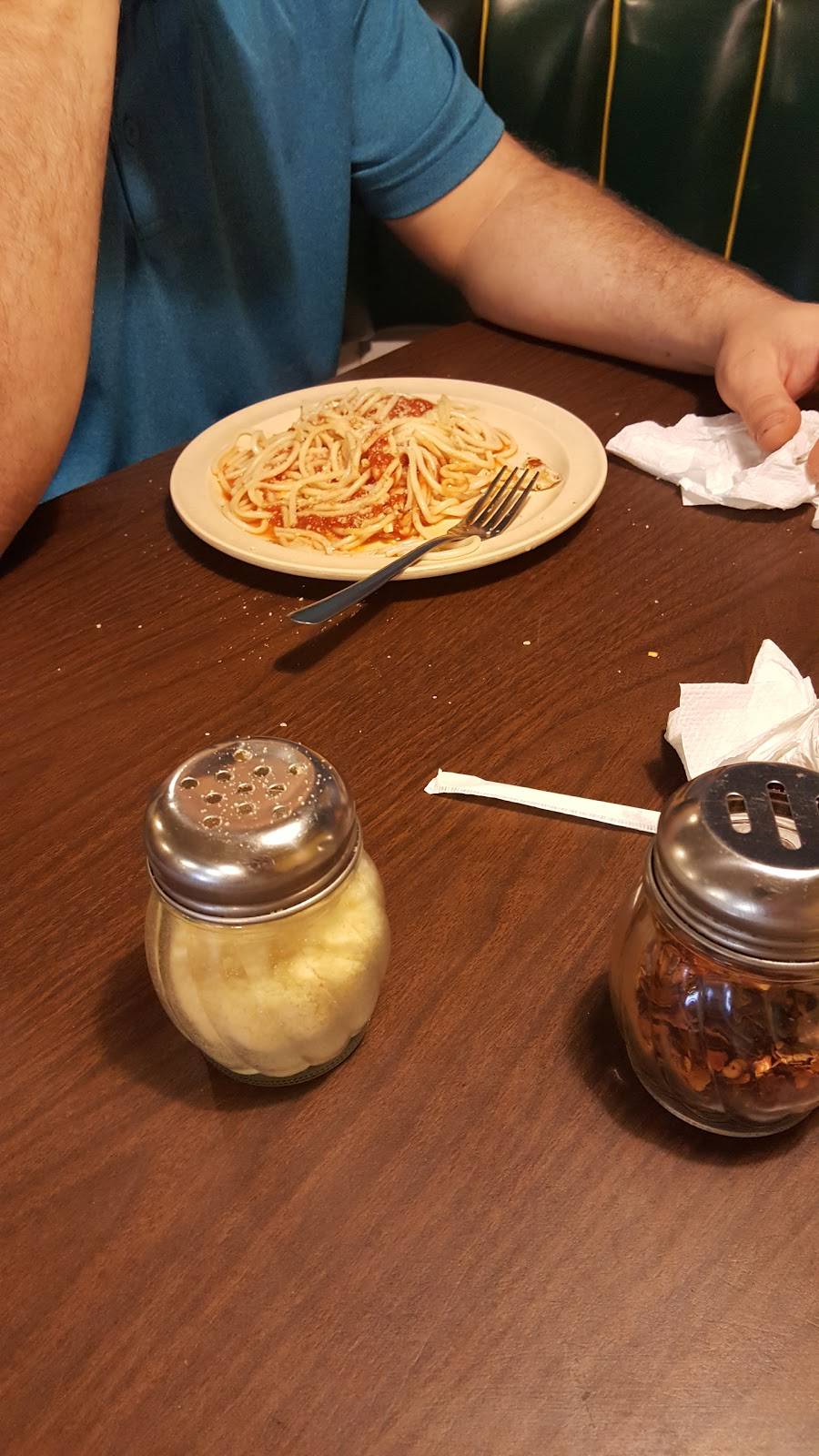 Luigis Pizza | restaurant | 7901 N May Ave, Oklahoma City, OK 73120, USA | 4058489995 OR +1 405-848-9995