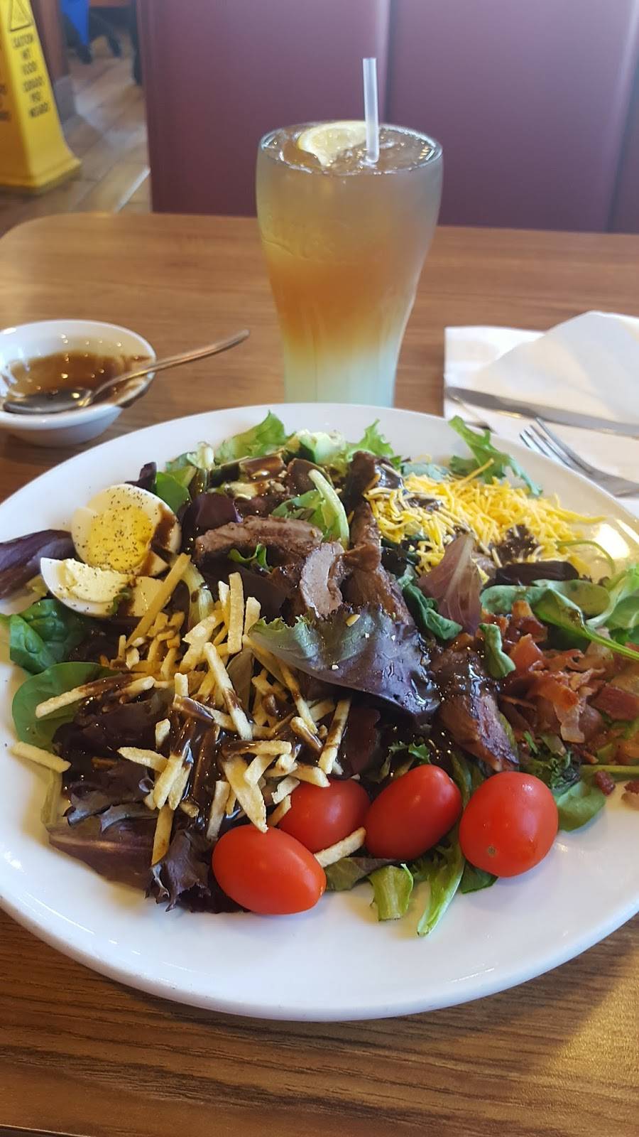 Dennys | restaurant | 1041 Truman St, San Fernando, CA 91340, USA | 8183653048 OR +1 818-365-3048