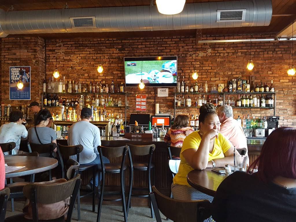 Topshelf Liquor Bar & Pizza | restaurant | 500 Western Ave, Muskegon, MI 49440, USA | 2317226208 OR +1 231-722-6208