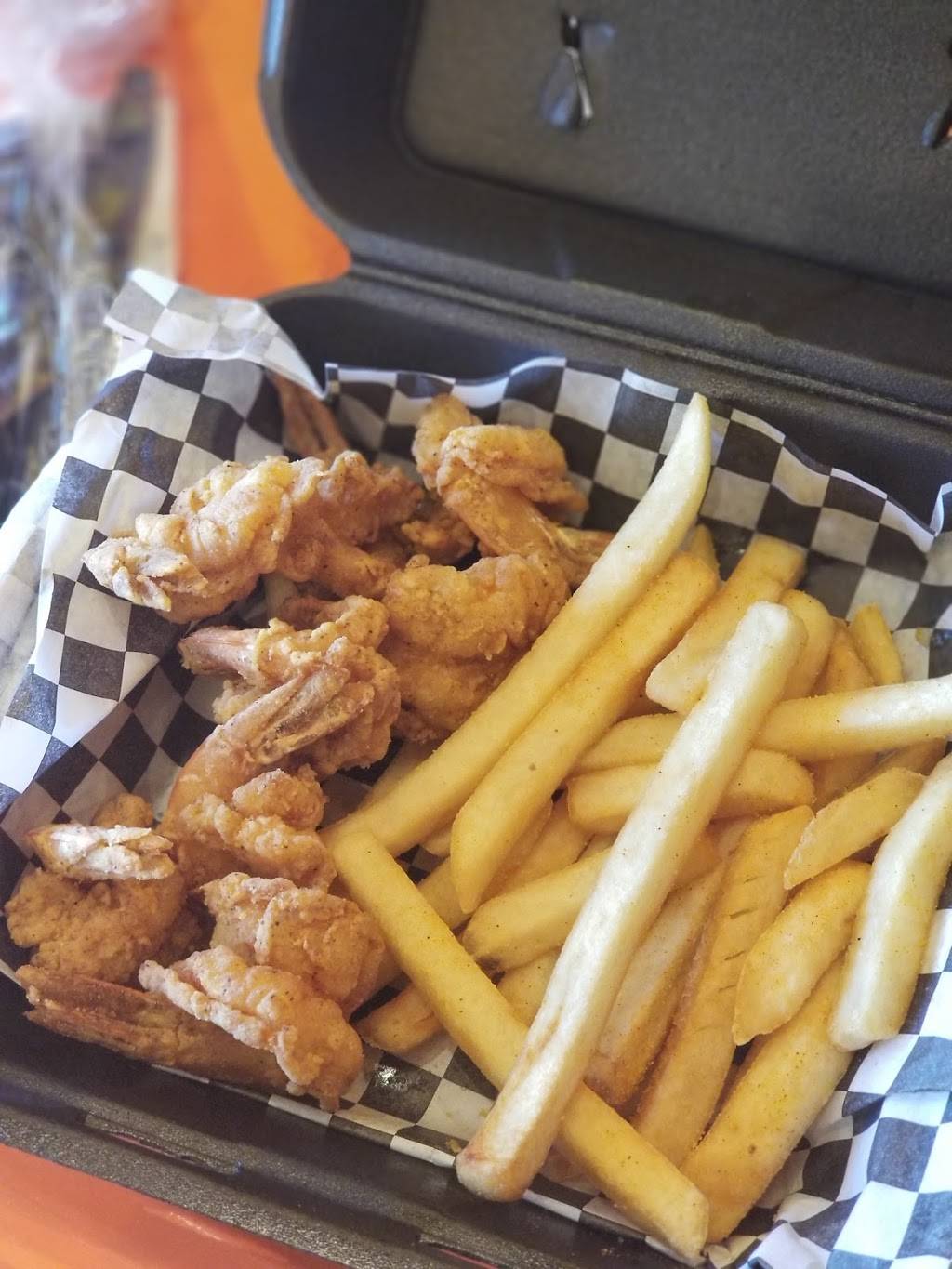 Big Mamas Wings & Things | restaurant | 2833 N Green Valley Pkwy, Henderson, NV 89014, USA | 7024050599 OR +1 702-405-0599