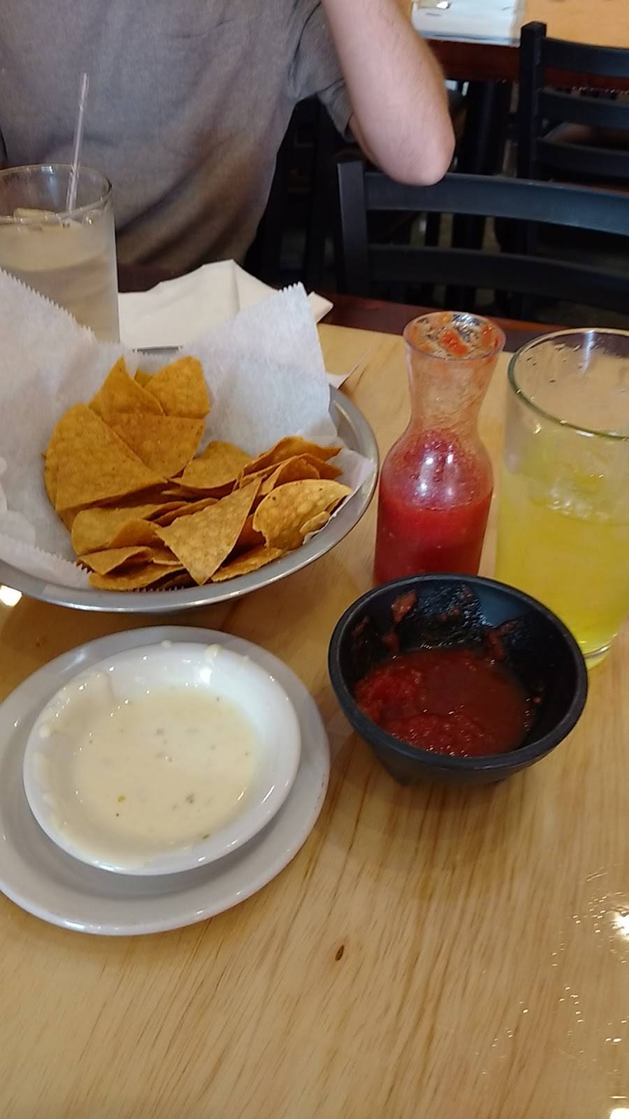 La Banda Mexican Grill | restaurant | 1101 Pray Boulevard, Waterville, OH 43566, USA | 5679522128 OR +1 567-952-2128