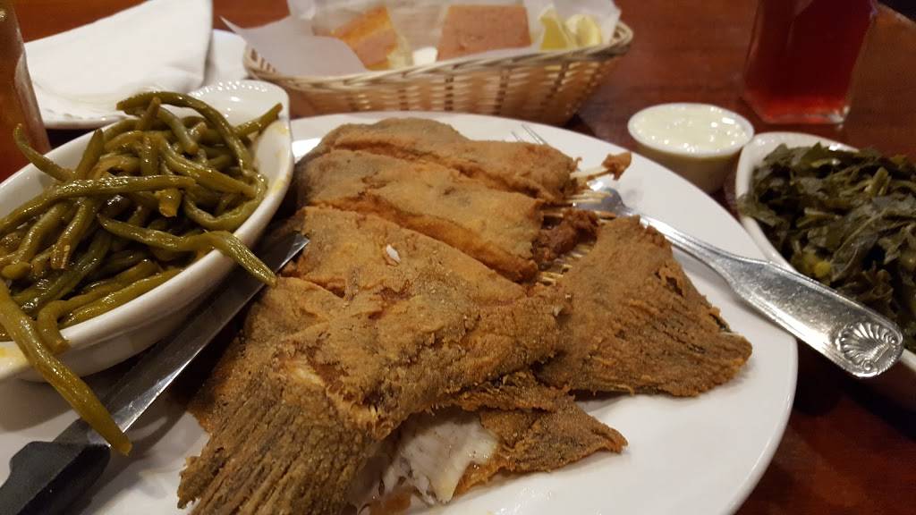 Crown Point Restaurant | restaurant | 2518 Sardis Rd N, Charlotte, NC 28227, USA | 7048471212 OR +1 704-847-1212