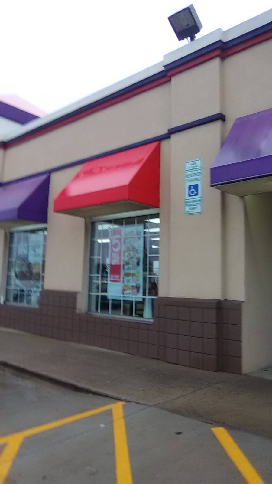 Taco Bell | meal takeaway | 1702 East W 11th St, Siler City, NC 27344, USA | 9197424343 OR +1 919-742-4343